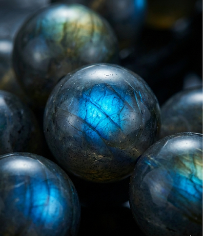 The Intuitive Current | Sri Lankan Labradorite